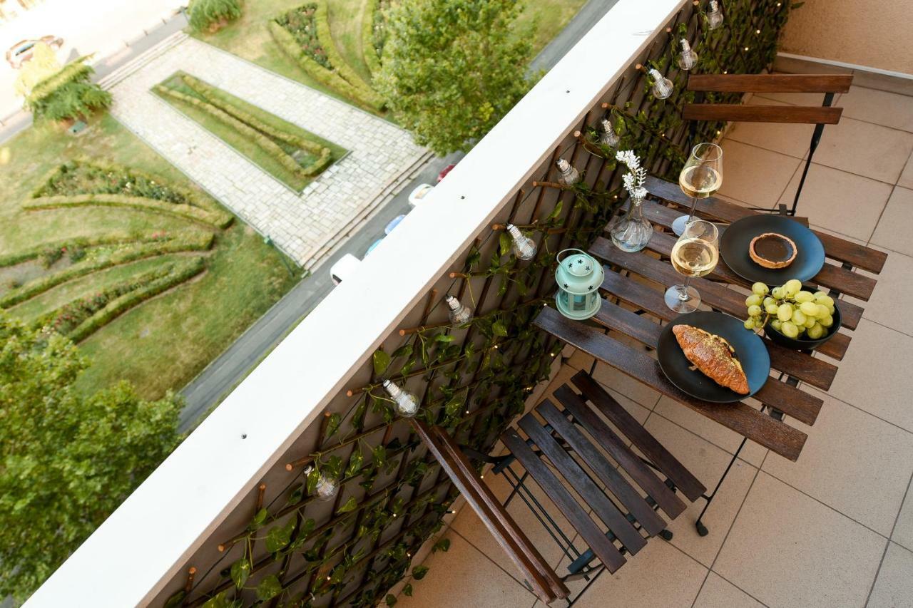 New - Elegant Duplex With Amazing View & Balcony - Homey Residence Букурещ Екстериор снимка